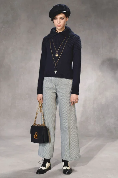 Look 4